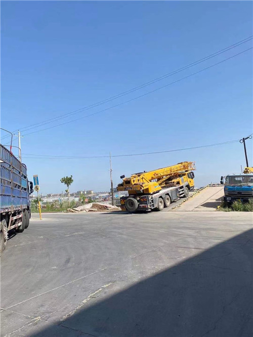 榆阳区25吨吊车的租赁价格大概是多少？