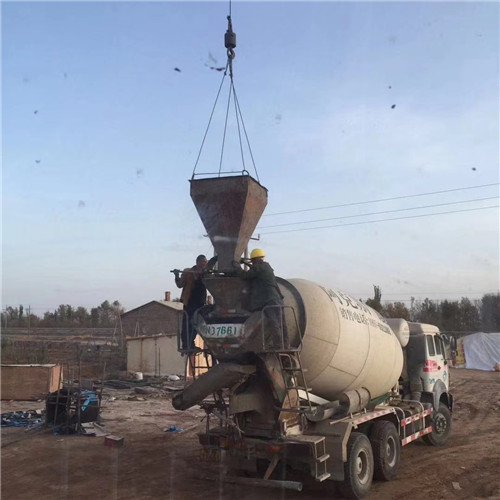 榆阳区“精准瞄准”—— 吊车的 “定位导航” 技术